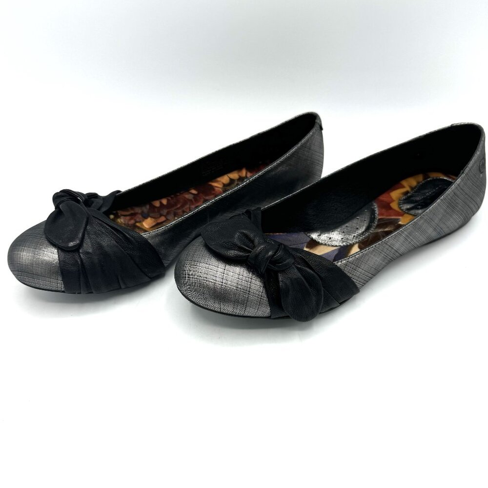Born Molly Flat Silver Acciaio Metallic Leather Slip On Shoes Size 7.5 M W/ Box - Picture 3 of 10